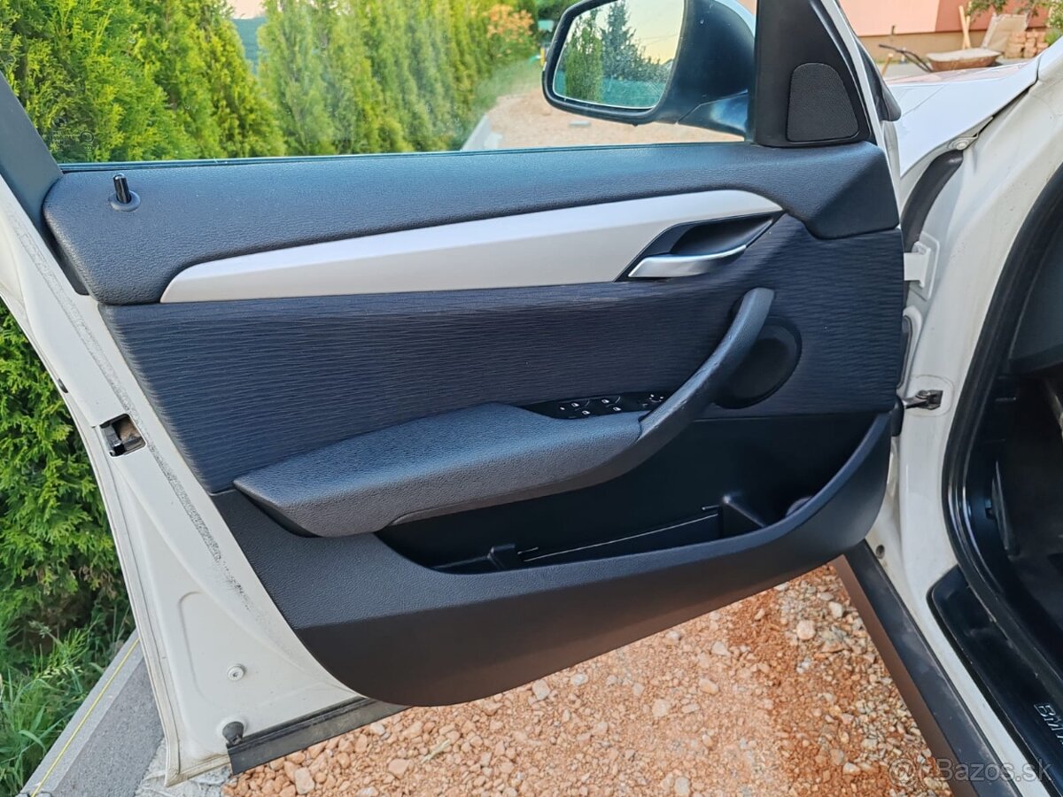 BMW x1 e84 edícia Sport drive - 9