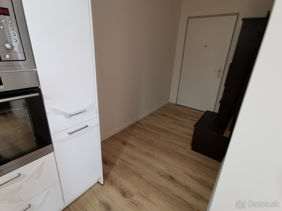 Prenájom 2kk bytu Nitra-centrum - 9