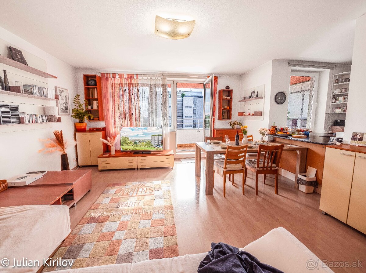 Exkluzívna ponuka na Predaj : 3-izbový byt (124 m²) s magick - 9