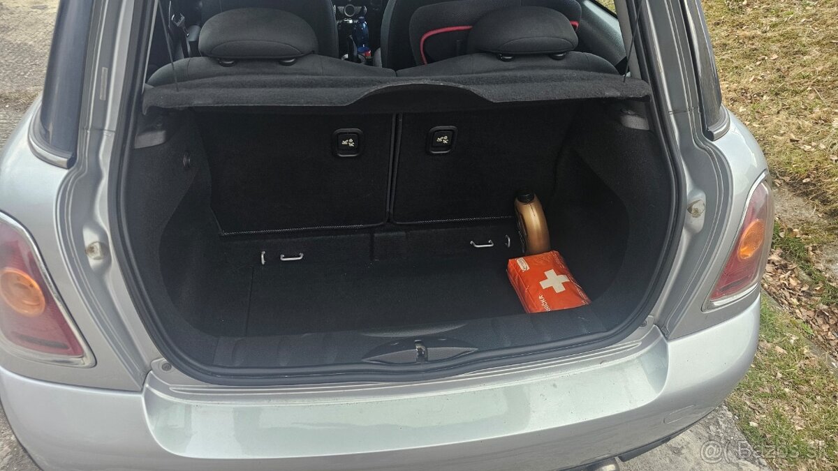 Mini One R56 - 1,4 benzín - vymením za väčšie - 9
