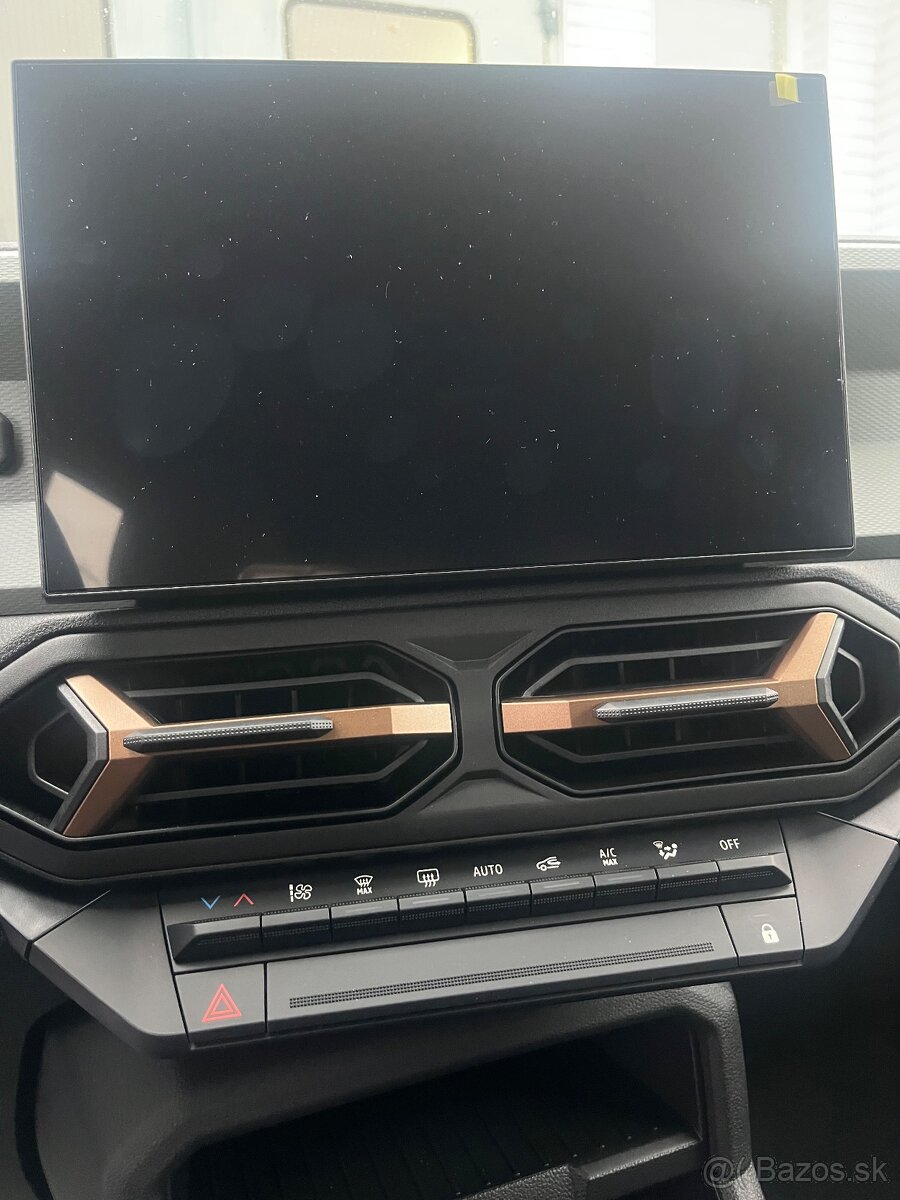 DACIA DUSTER Extreme mild hybrid 130 4x4 - 9