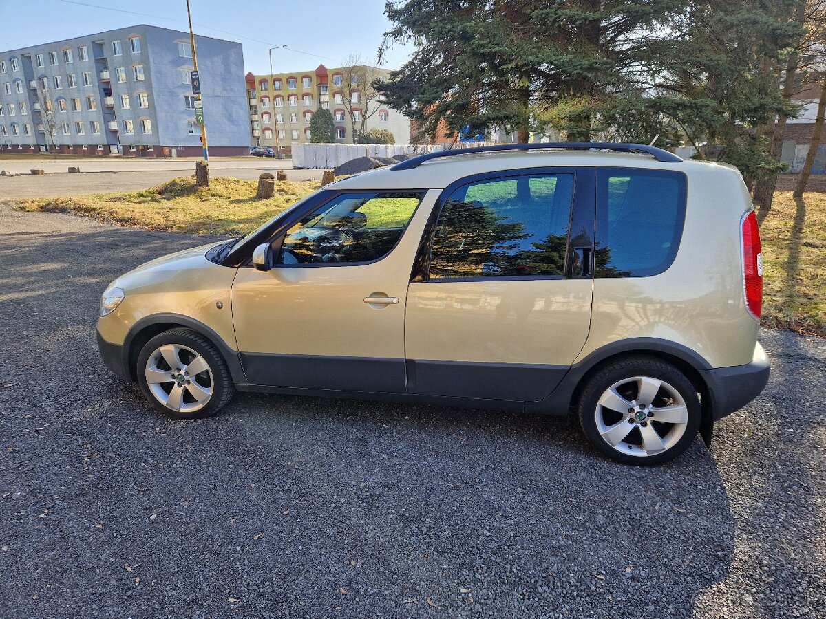 Skoda Roomster Scout 1.2 tsi - 9