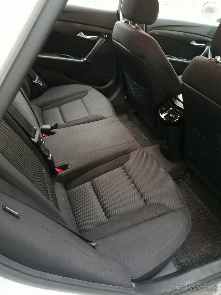 Hyundai i40 1.7 crdi 100kw - 9