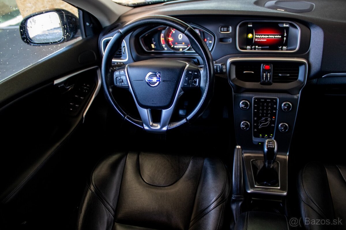 Volvo V40 D4 2.0L Drive-E Momentum - 9