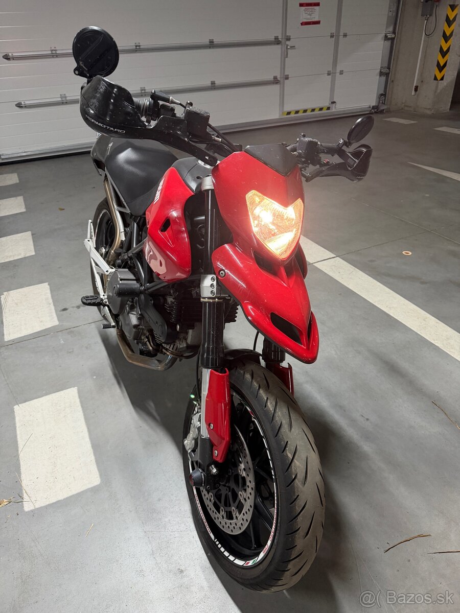 Ducati Hypermotard 796 - 9