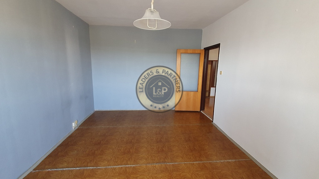 PREDAJ: 3 izb. byt 58 m2 + loggia Tajovského ul. Starý Juh - 9