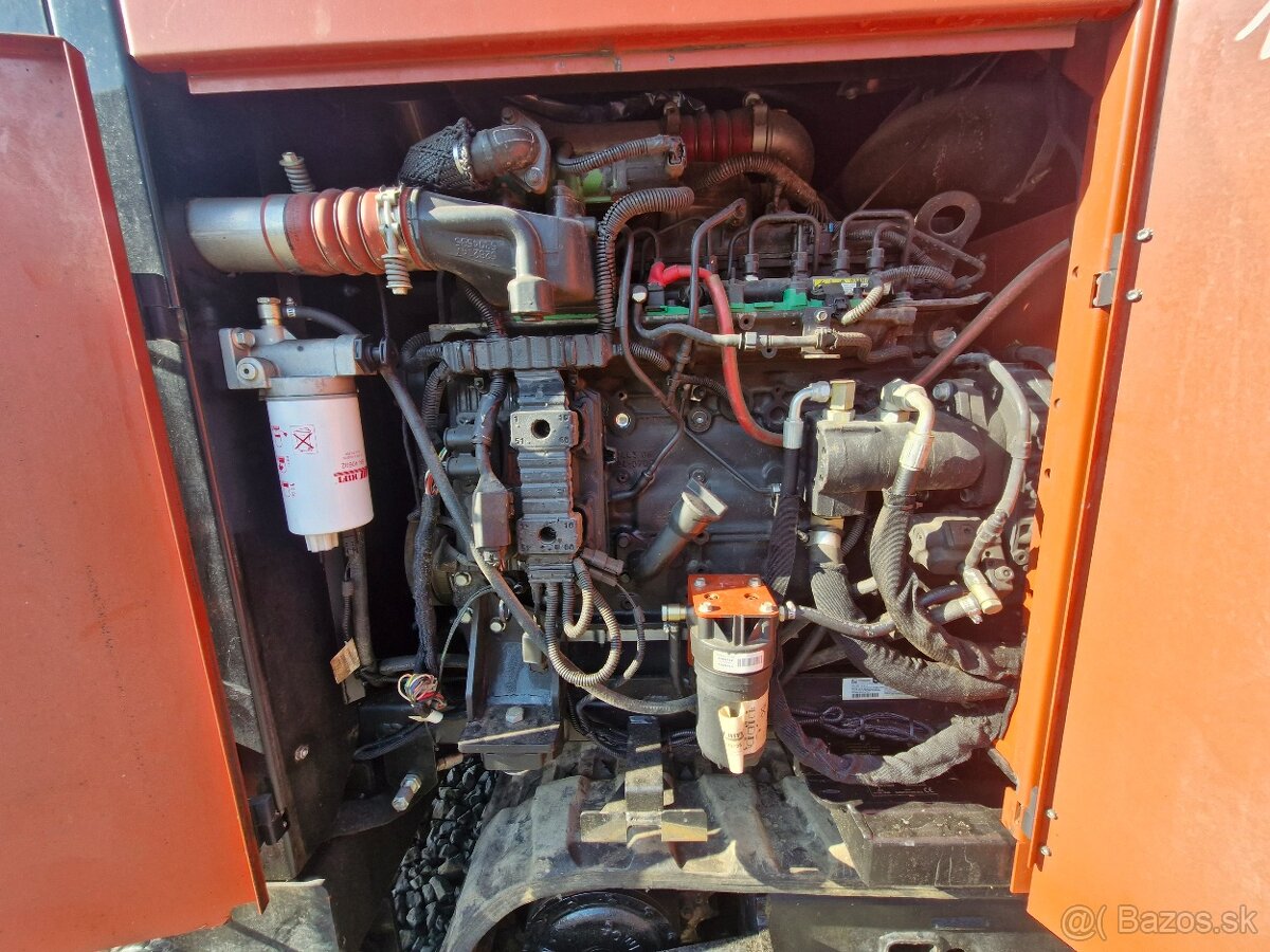 riadeny pretlak Ditch witch AT60 na skalní podvrty - 9