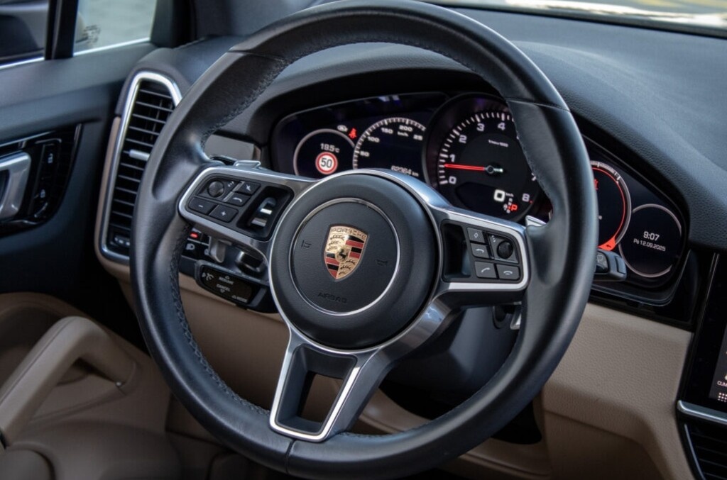 Porsche Cayenne 4x4 AT/8 - 9