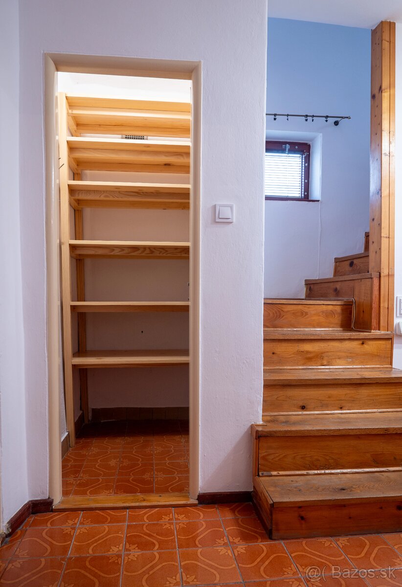 Ponúkame na predaj rodinný dom v Hanušovciach nad Topľou - 9
