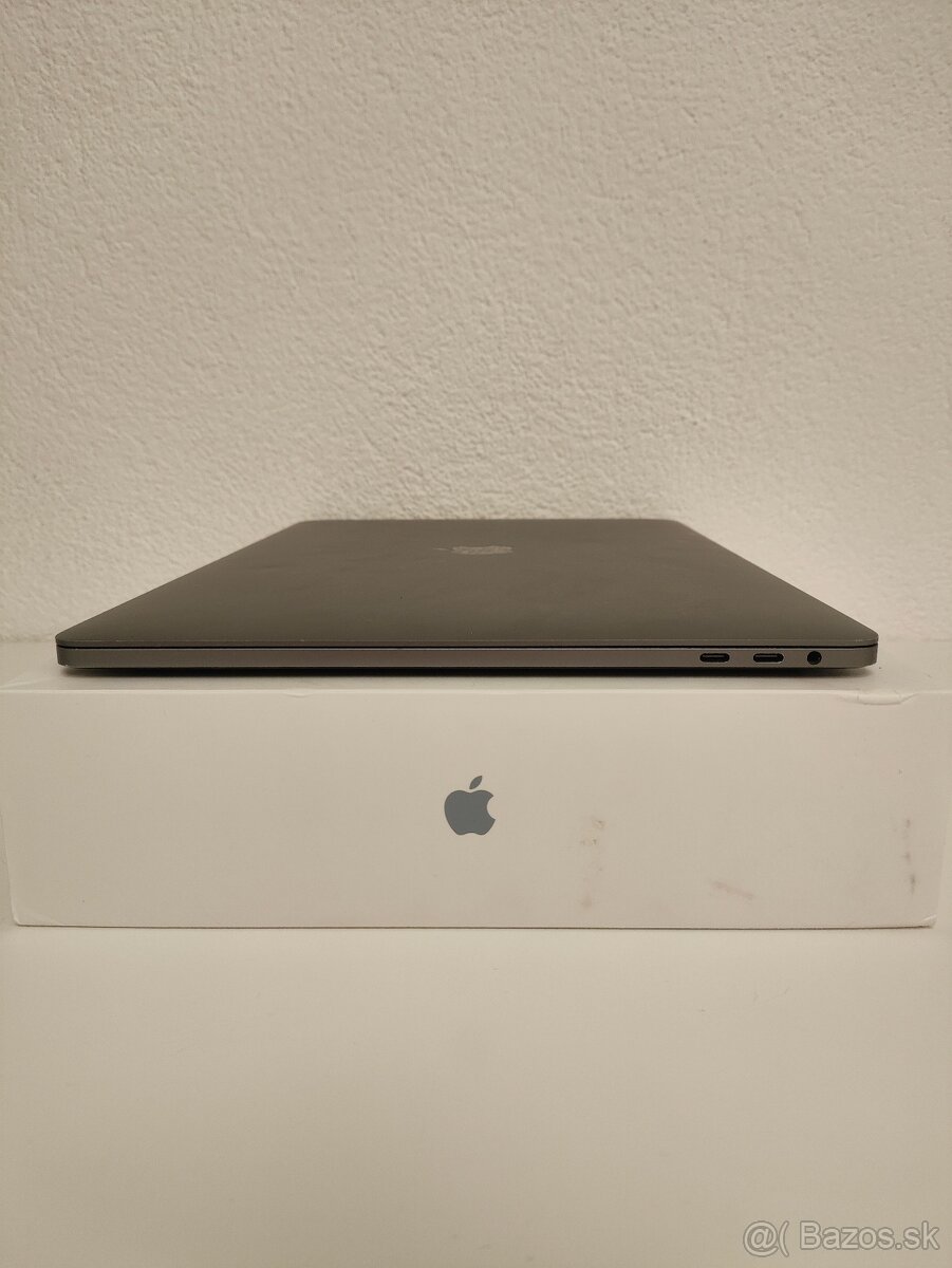 MacBook Pro 2019 i7 | 16GB | 256GB - 9