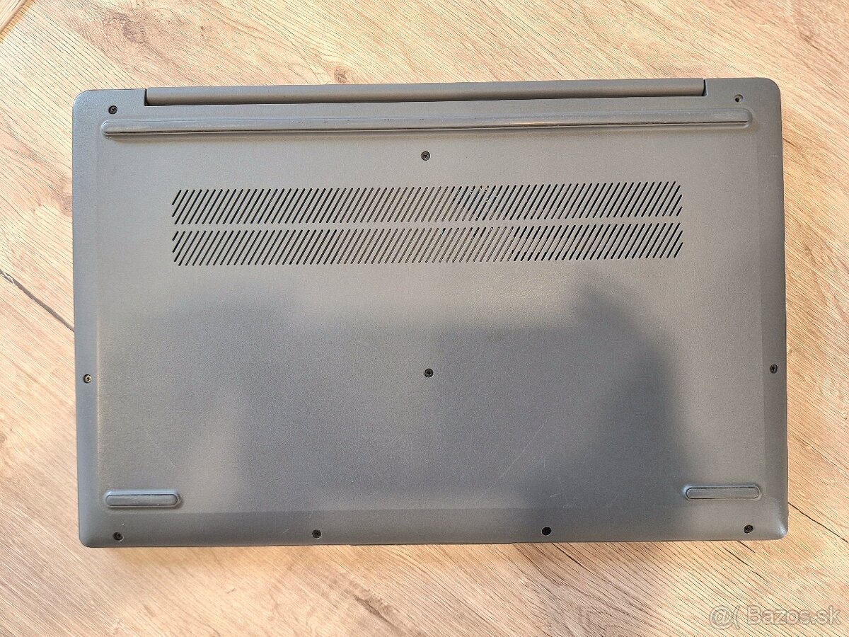 Lenovo IdeaPad 3 - 9