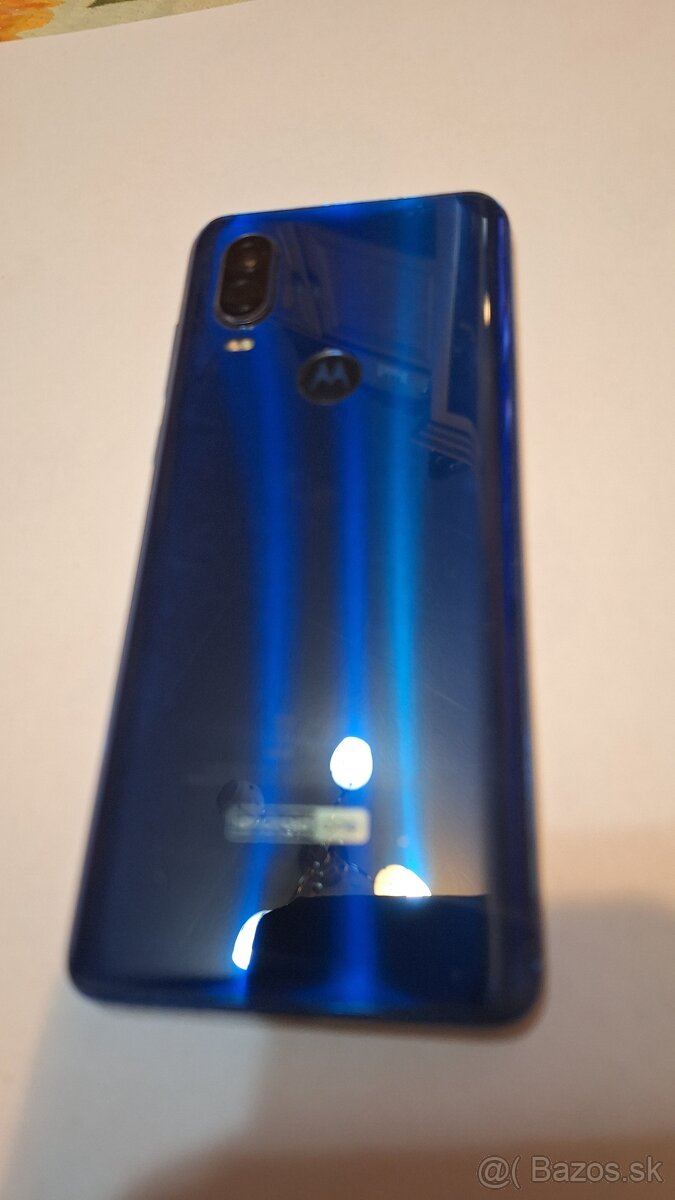 Motorola One Vision 4/128GB android 11 - 9