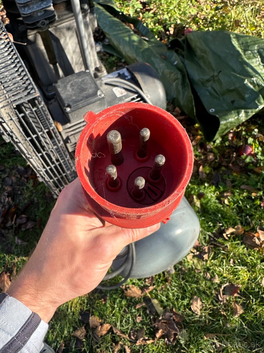 Predám/vymenim kompresor Schneider 90l v nálezovom stave - 9