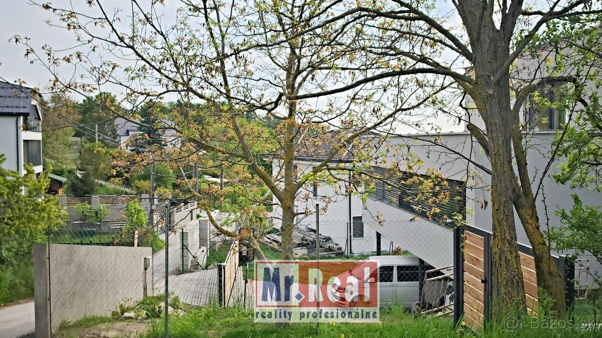 Pozemok v Rači 702 m2 v atraktívnej lokalite - 9