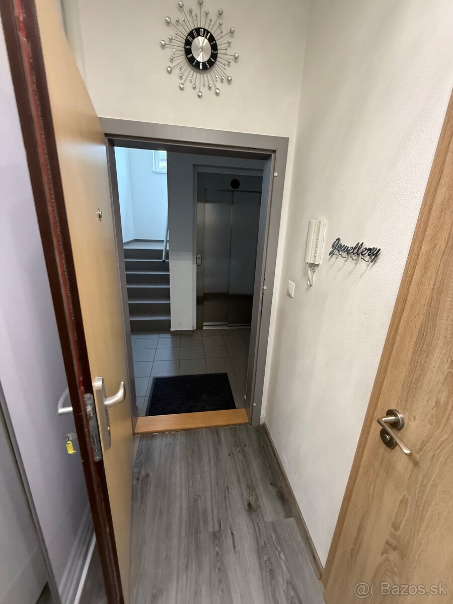 Prenajom novostavba colorhaus - 9