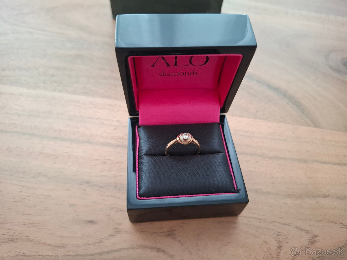 Predam zasnubny prsten s briliantom - 9