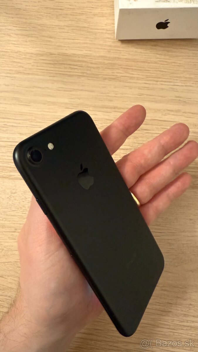 iPhone 7 128 GB Čierny - 9