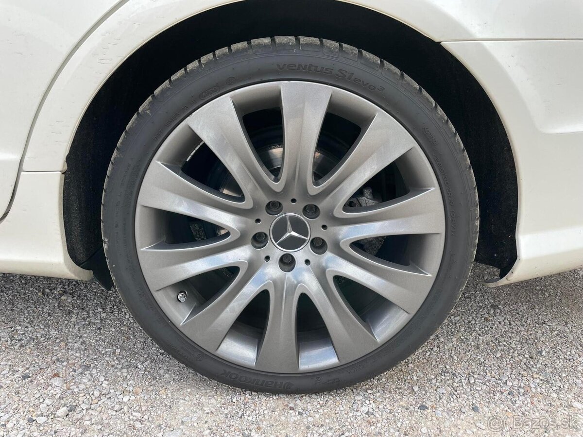 Mercedes-Benz CLS 350 Shooting Brake - 9