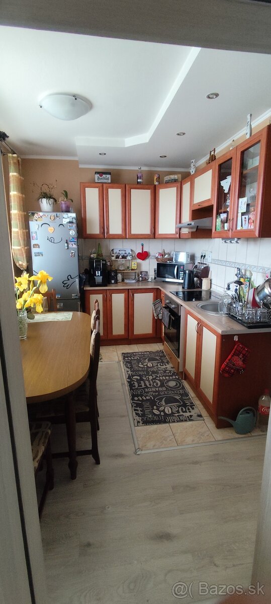 Predám 3 izbový byt,Veľké Kapušany - 9