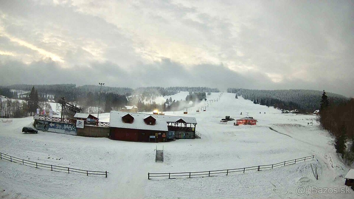 Na predaj stavebný pozemok na zjazdovke Makov - 9