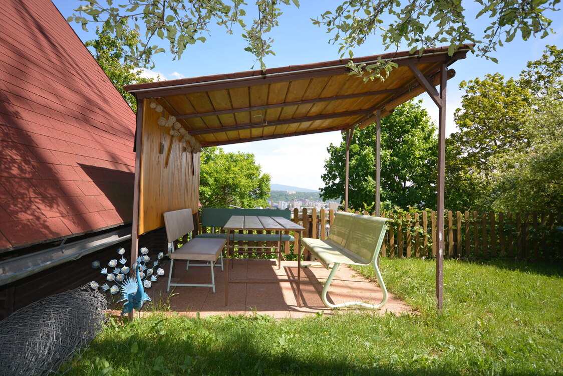 Výrazná zľava - Rekreačná chata na Baňa Bankov – príroda a v - 9