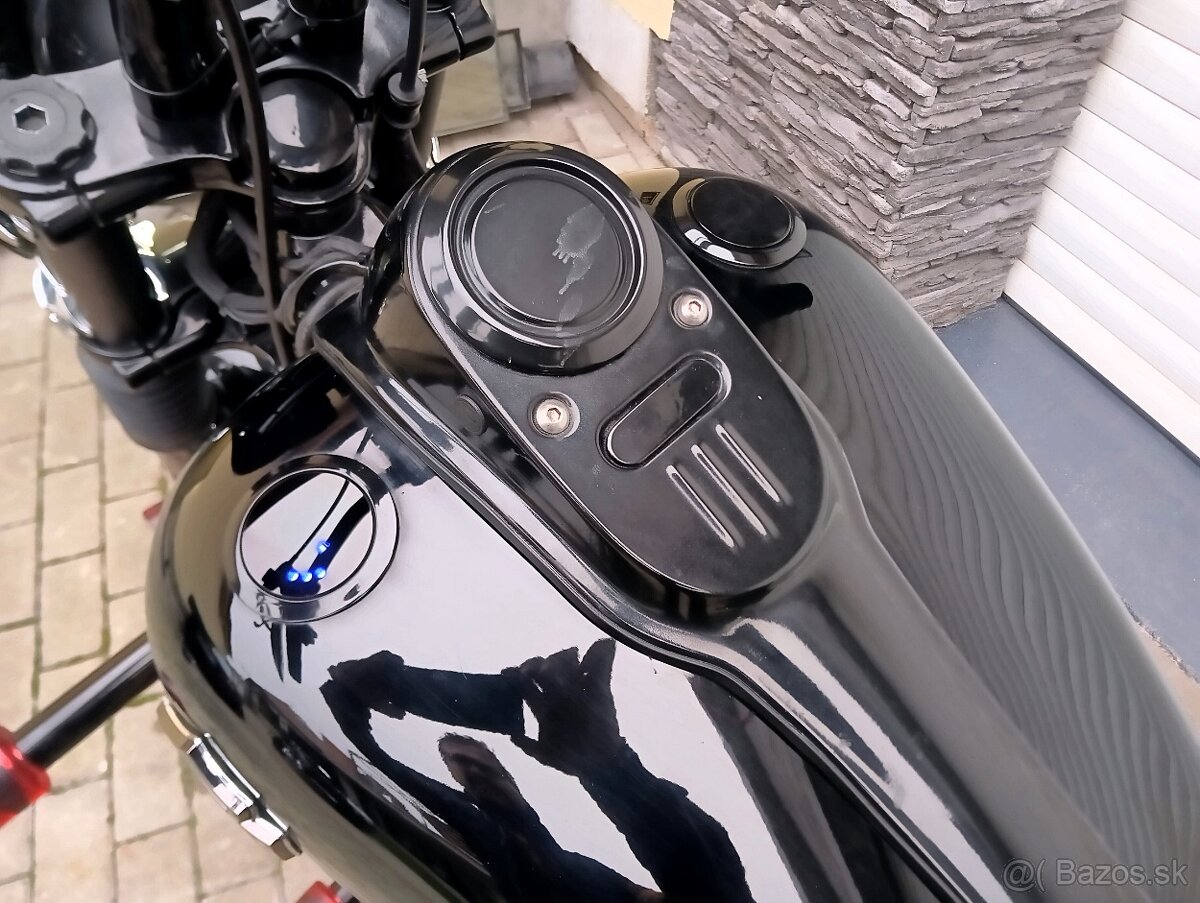 Harley Davidson Dyna black edition - 9