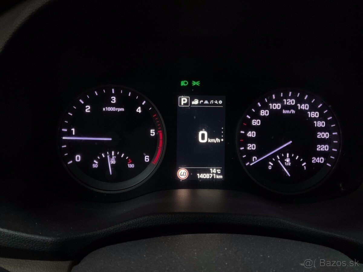 Hyundai Tucson 2016 1,7CRDi Premium, AUTOMAT DCT, max.výbava - 9