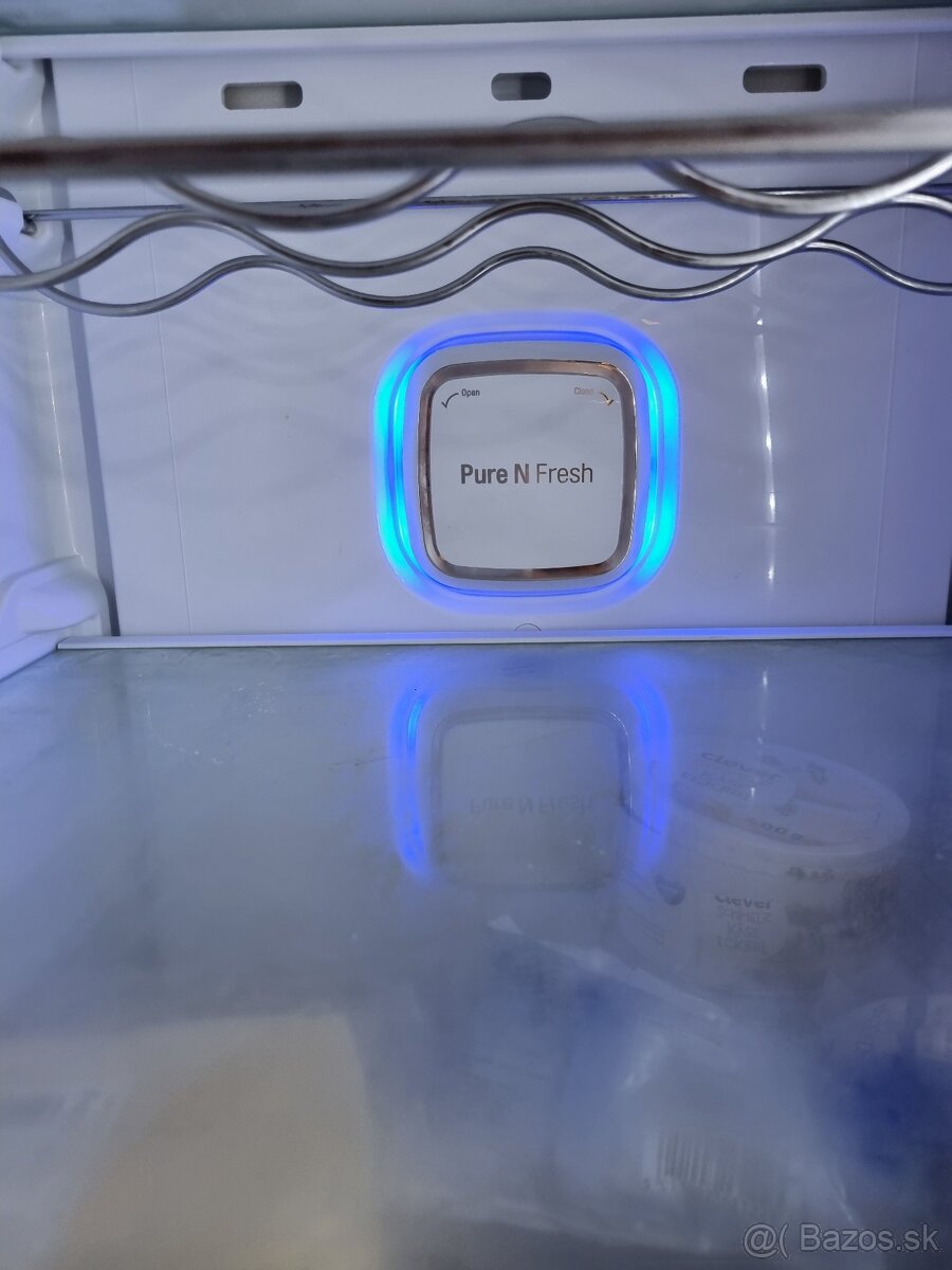 Americká chladnička LG - 9