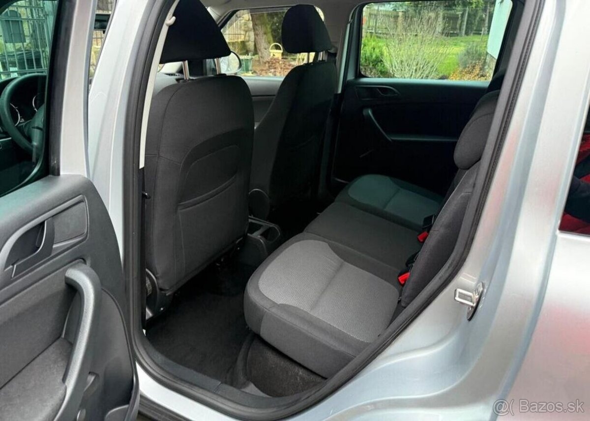 Škoda Yeti 1,2TSi prav.servis vyhř sedade benzín manuál - 9