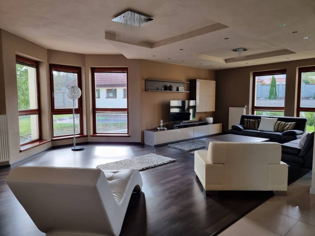 PREDAJ - EXKLUZÍVNA VILA - NITRA - 9