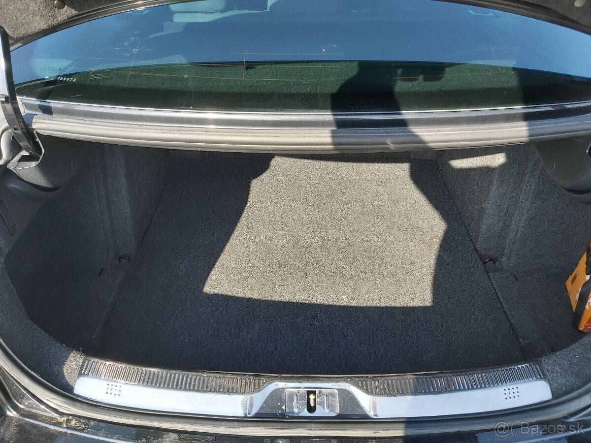 Škoda Superb 1.6 TDI CR DPF Elegance - 9