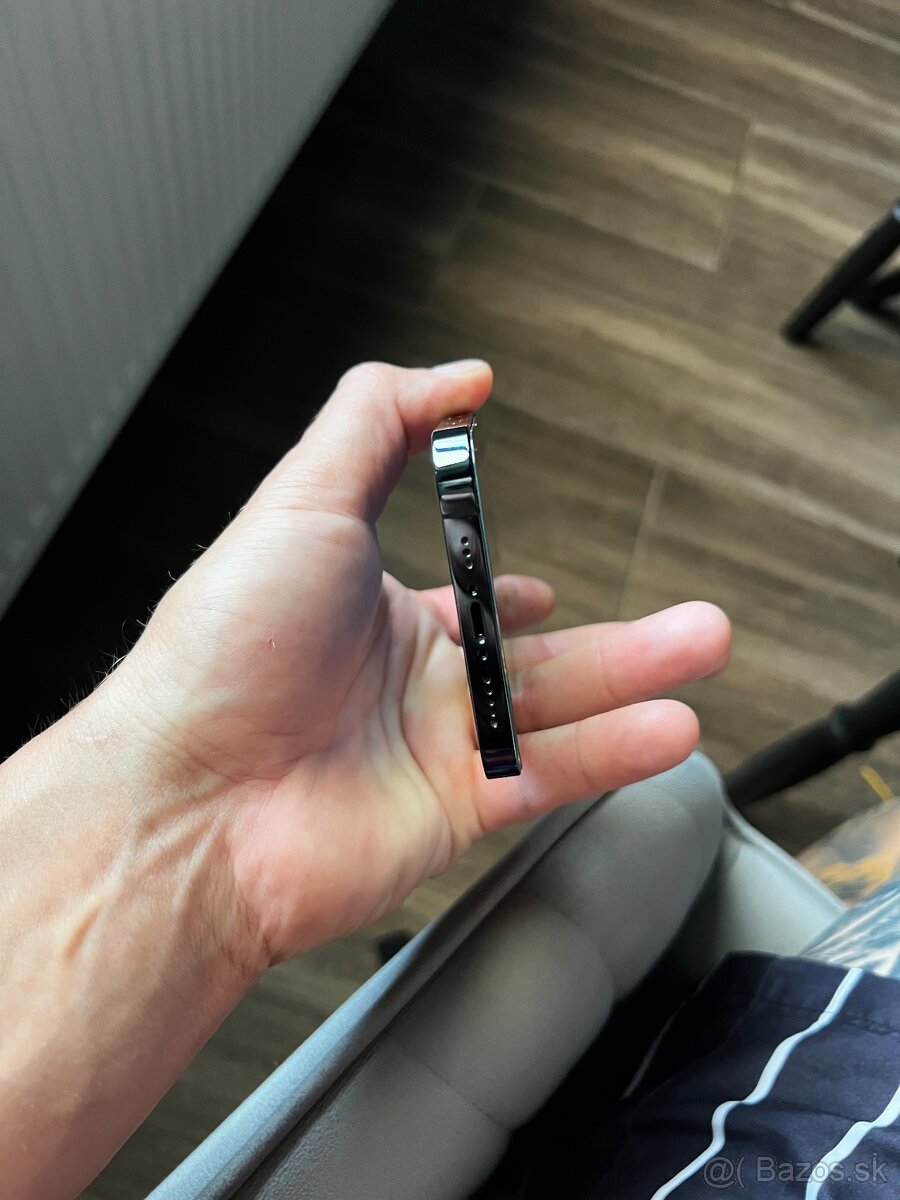 Predám iPhone 12pro 128gb - 9