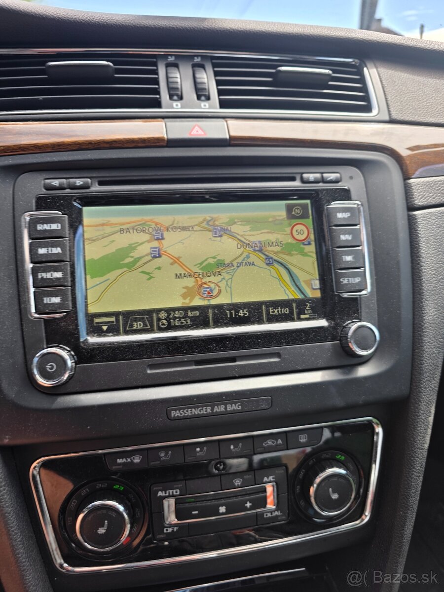 ŠKODA SUPERB 2FL COMBI L&K 2.0TDI DSG - 9