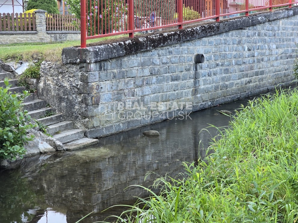 DREVENICA V HORSKOM PROSTREDÍ JAVORNÍKOV - 9