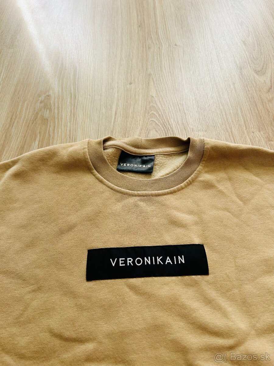 ŠTÝLOVE MIKINOŠATY slovenskej značky VERONIKAIN, PC 80 EUR - 9