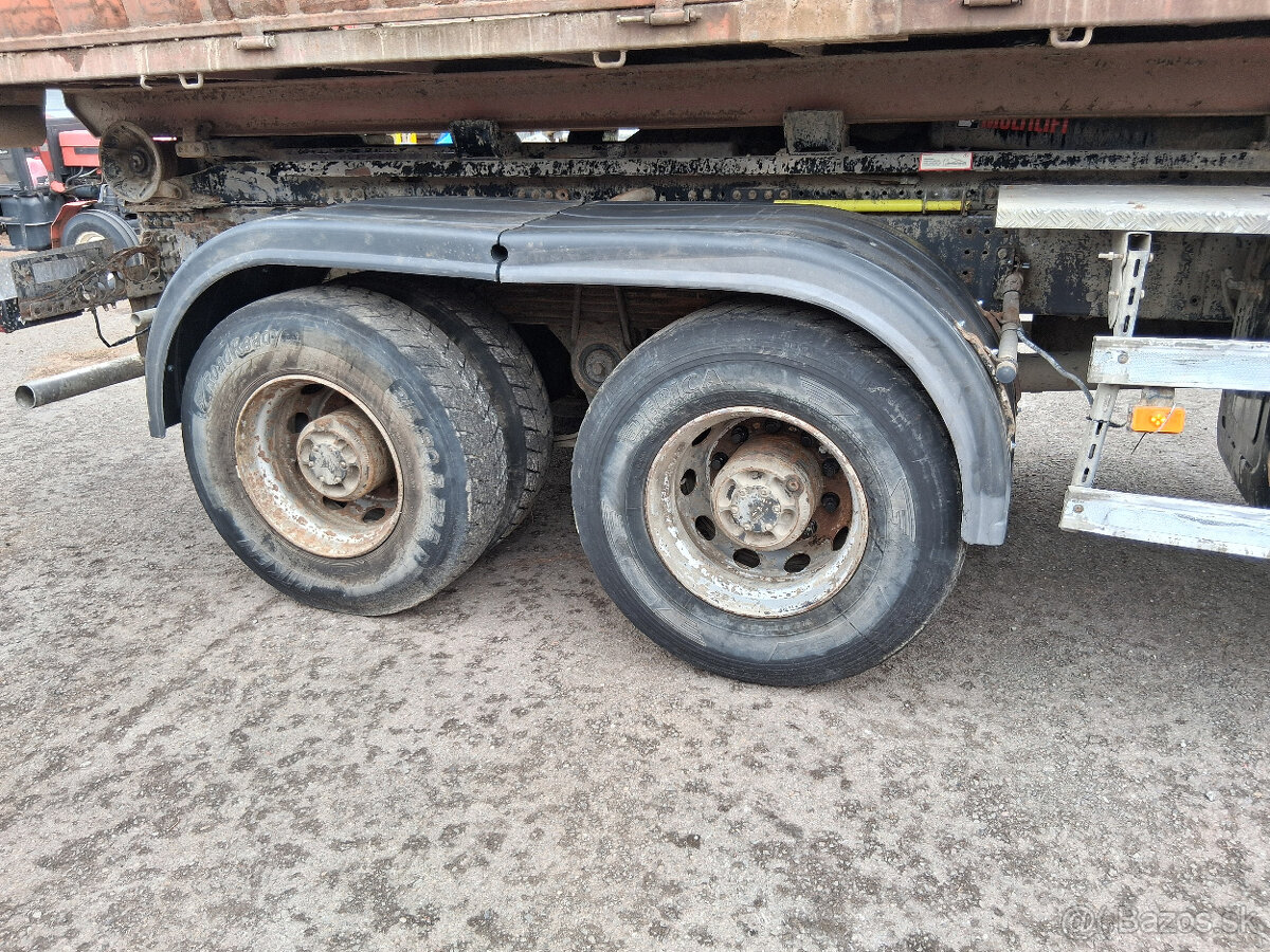 VOLVO FM Hákový nosič kontajnerov 6x6 - 9