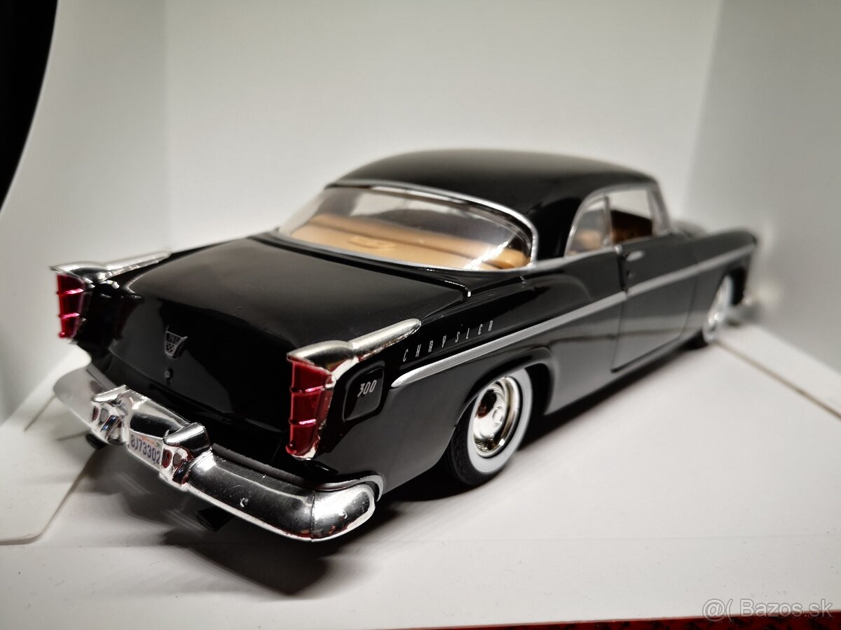 Predám zberateľský model Chrysler C 300, 1955 , 1:24 - 9