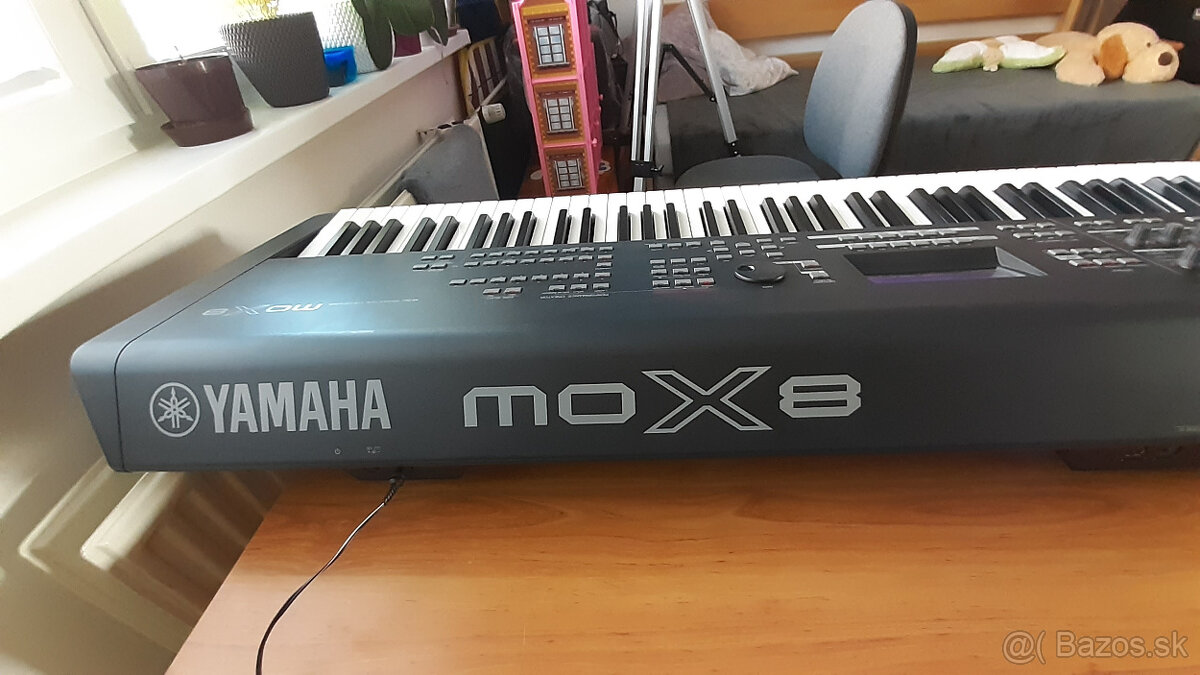 Yamaha MOX 8 - 9
