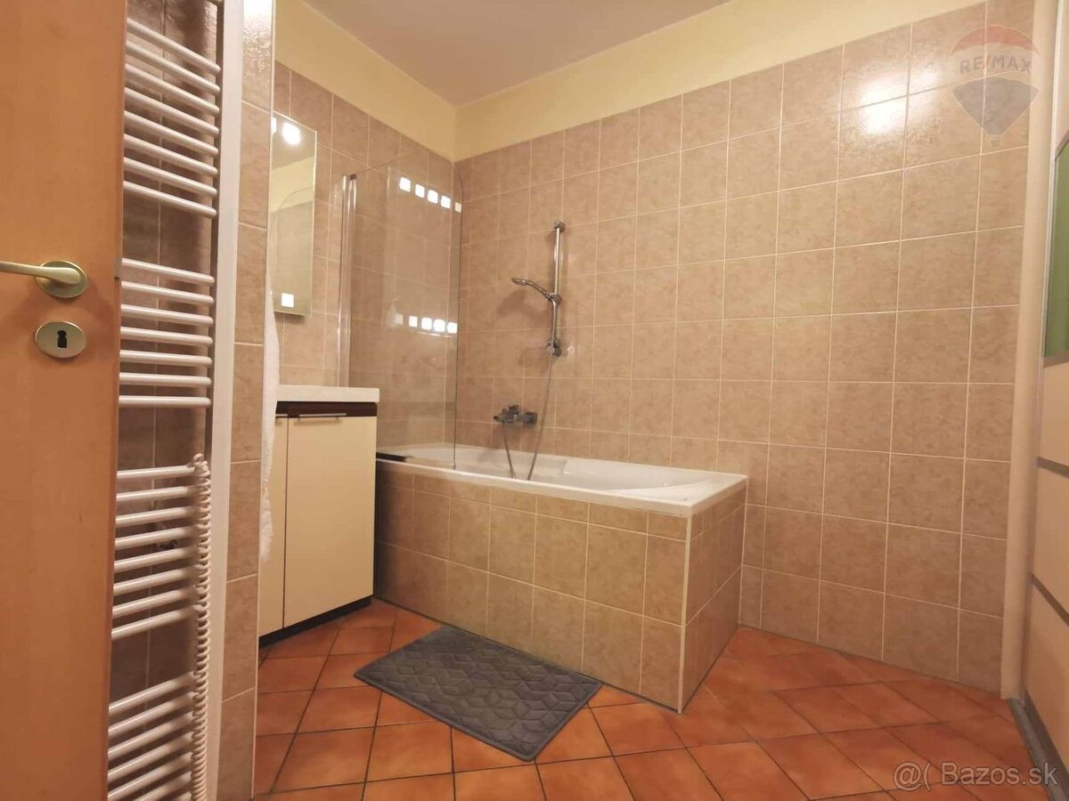 Prenájom priestranného 1 izb. bytu (62 m2) v novostavbe na K - 9