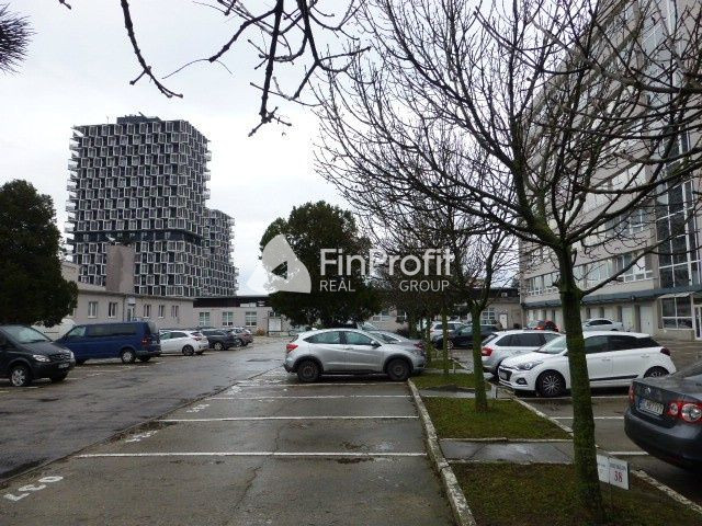 Kancelárske priestory s umývadlom - od 15 m2, Račianska ul. - 9