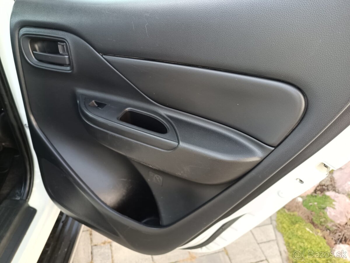 MITSUBISHI L200 - NA PREDAJ - 9