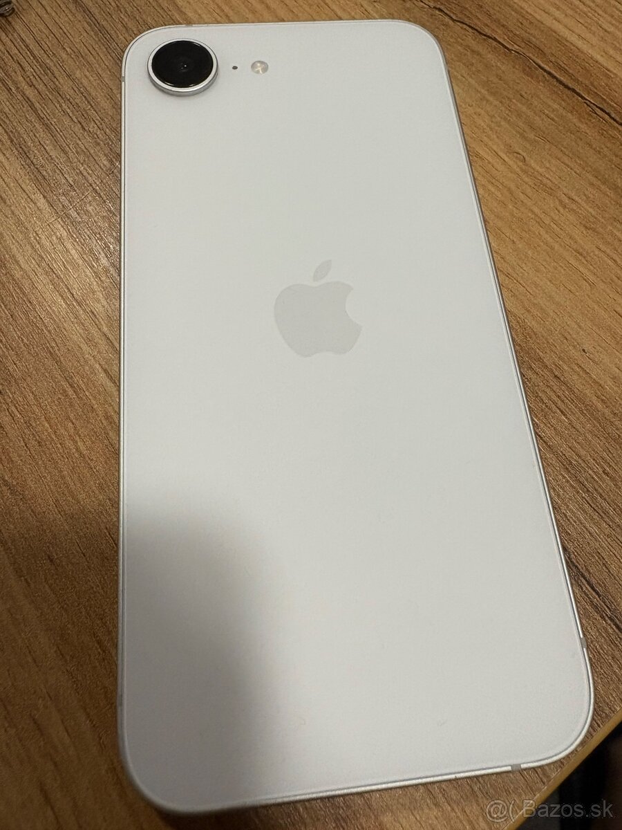 Iphone 16e - 9