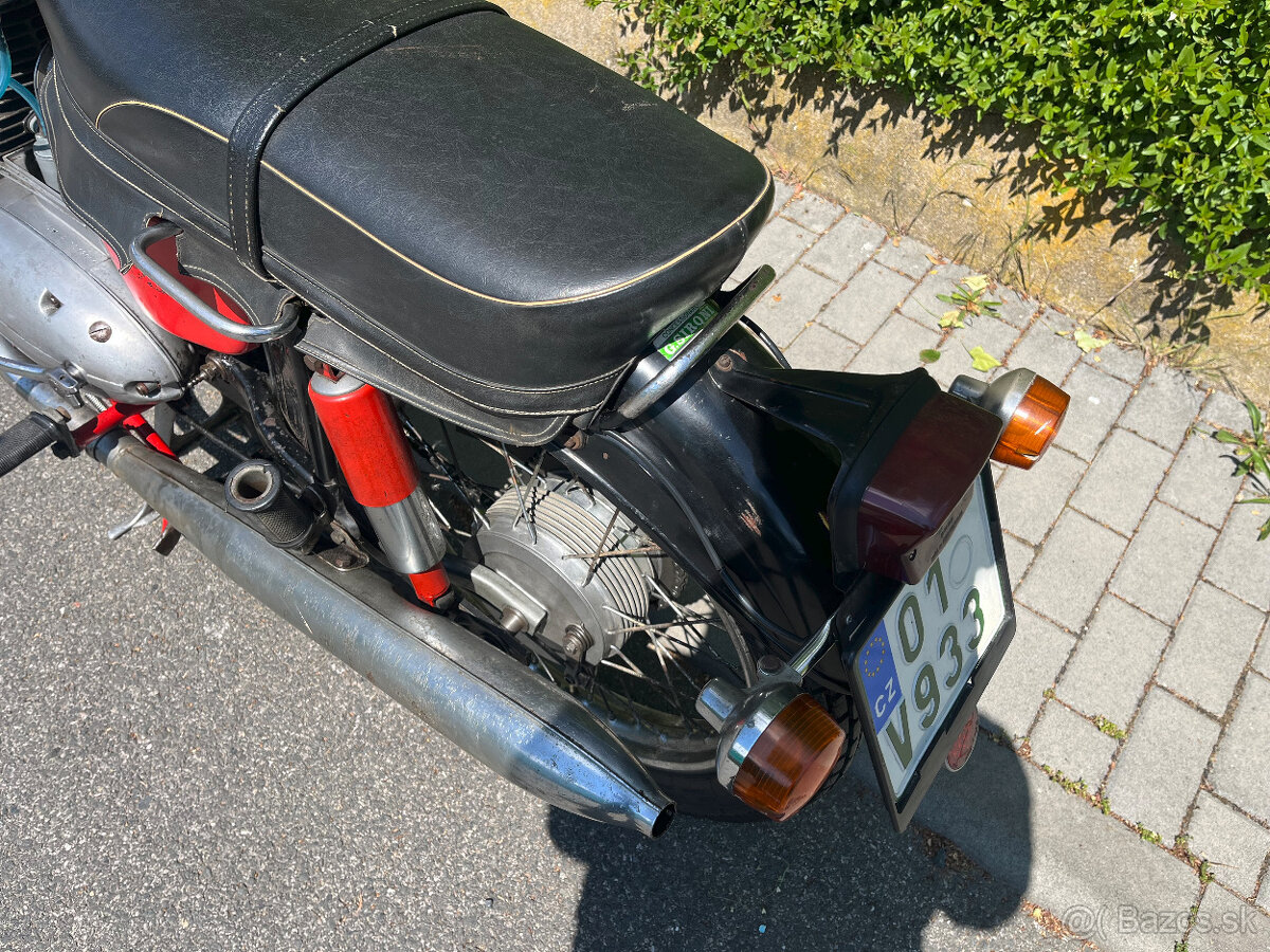 Jawa 250/590 Californian III - 9