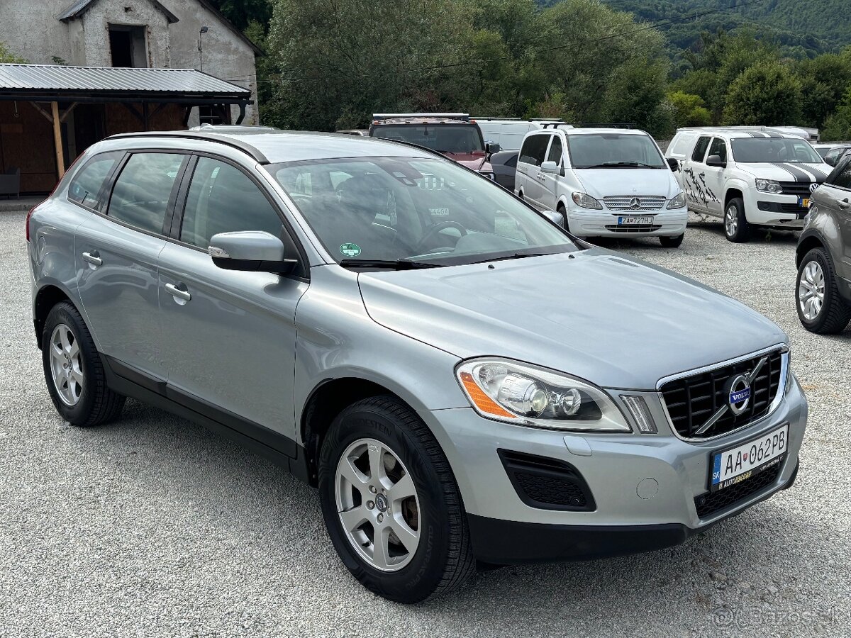 Volvo XC60 Summum 2.4 D Automat, po servise, TOP stav - 9