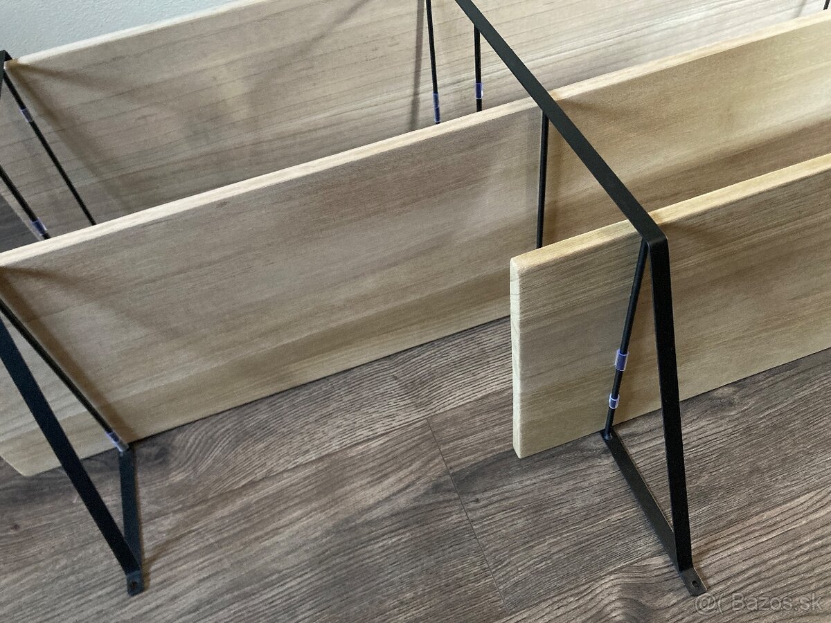 Variabilný nástenný regál - 9