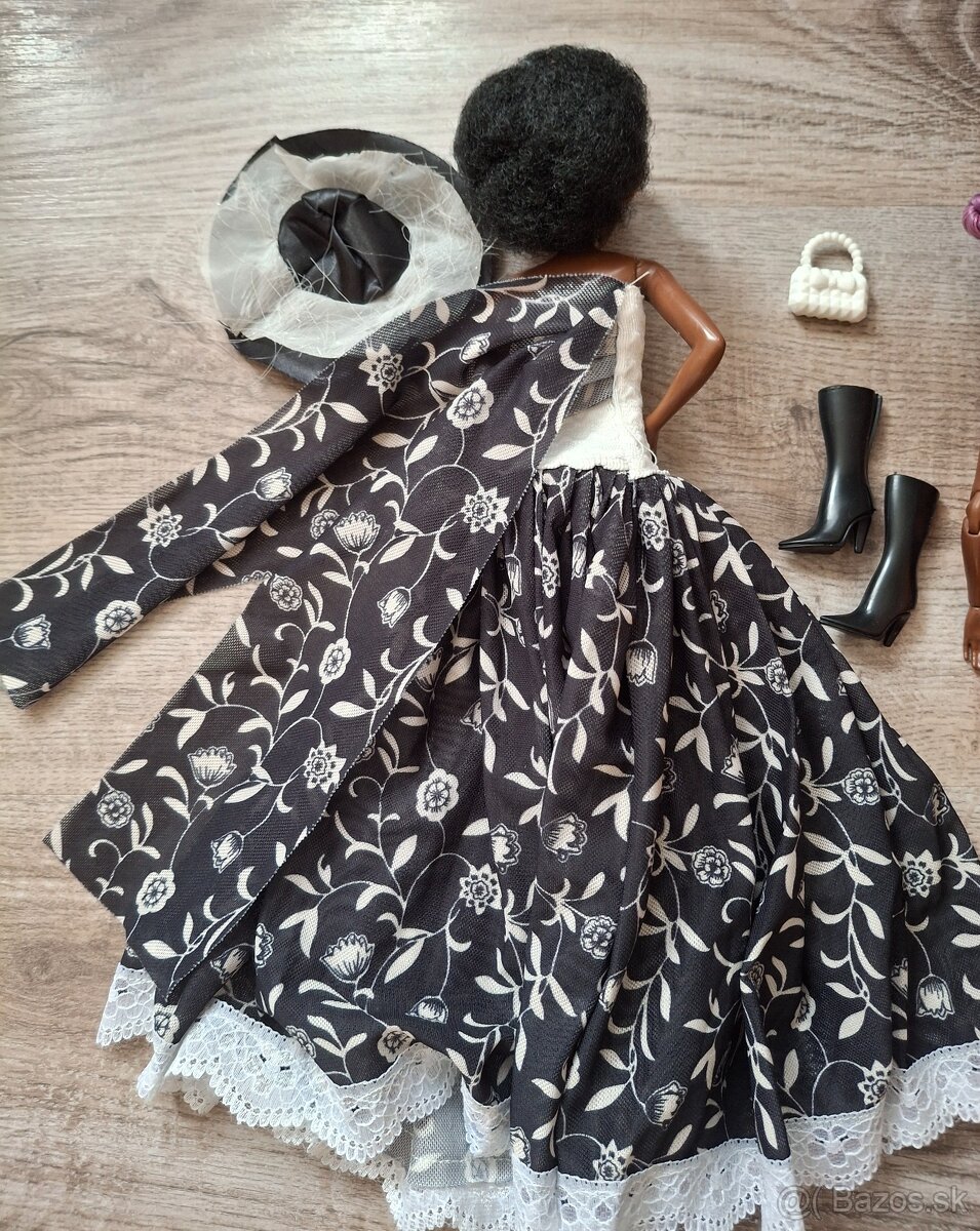 Nová bábika Barbie Extra, Color Reveal, černoška - 9