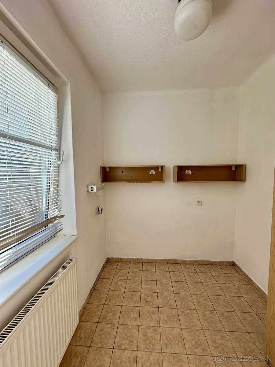 Rodinný dom v obci Jacovce - 9