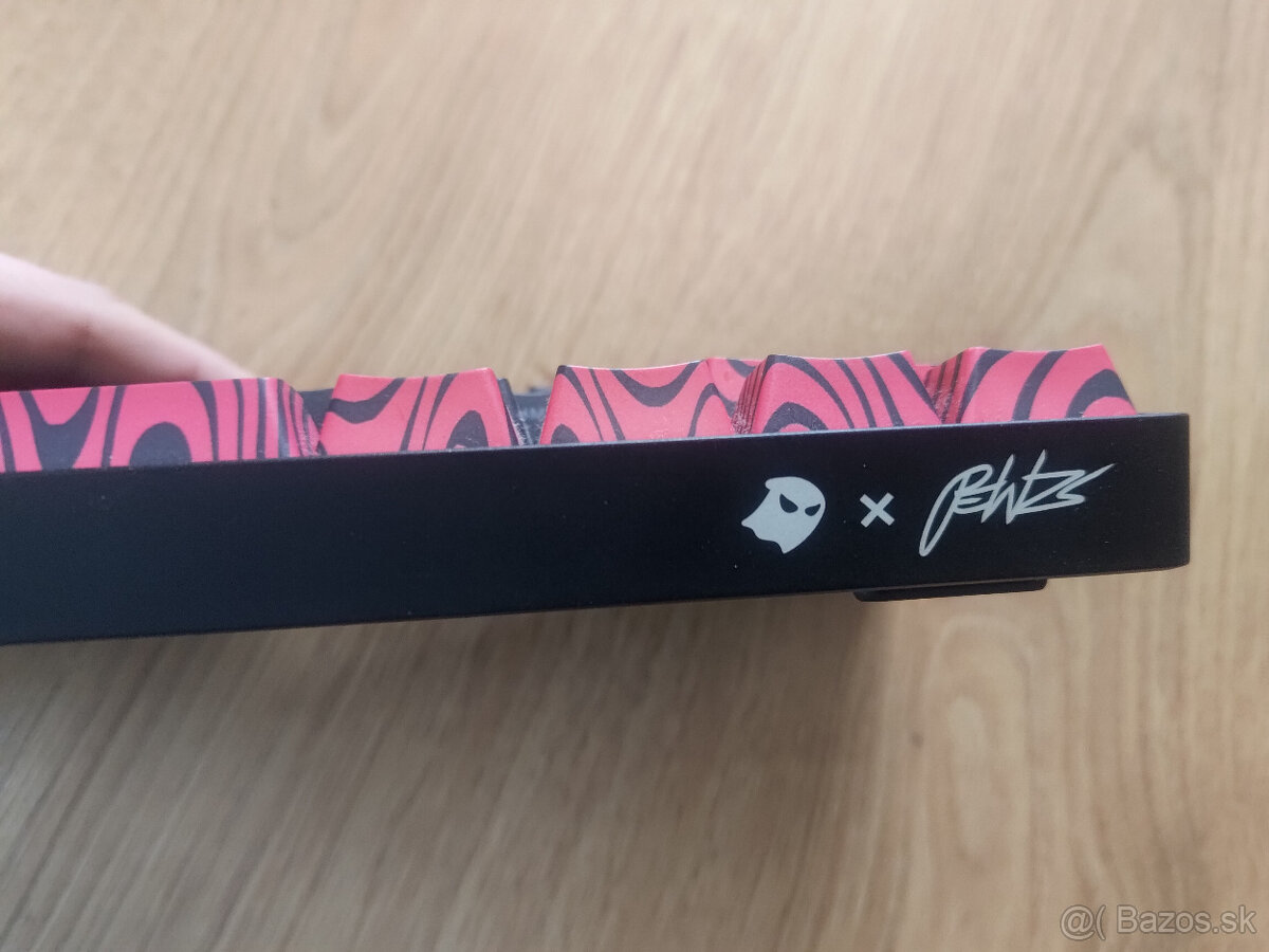 Predame hernu klavesnicu - Ghost A1 pewdiepie - 9