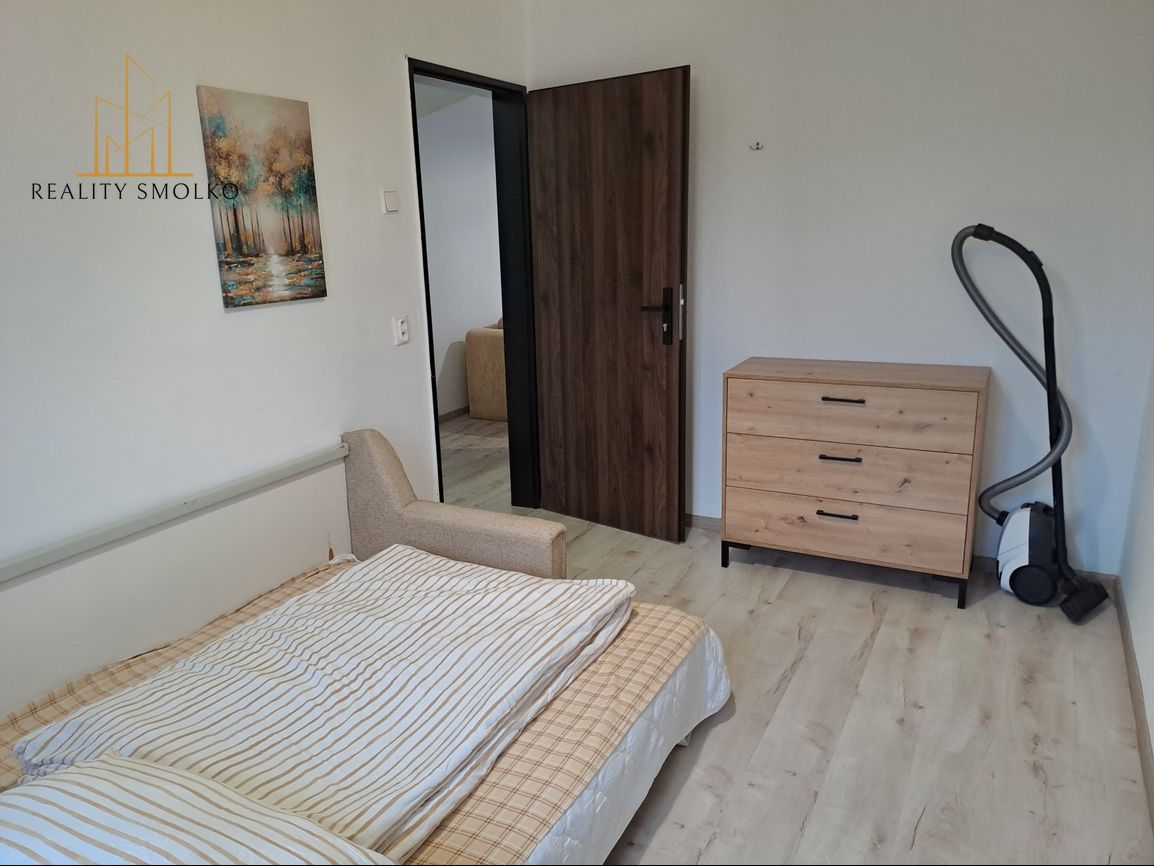 Predaj 3i byt v meste Snina - 9