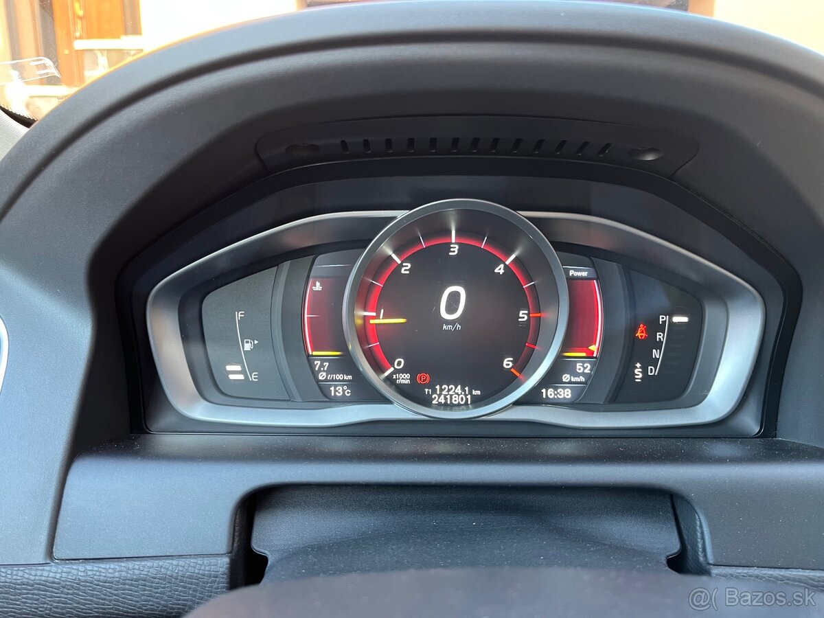 Volvo XC60 D4 Momentum 2015 - 9